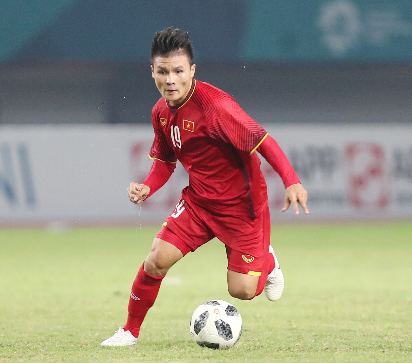Tổng hợp hình ảnh cầu thủ Nguyễn Quang Hải đẹp nhất - [Kích thước hình ảnh: 1355x1194 px]