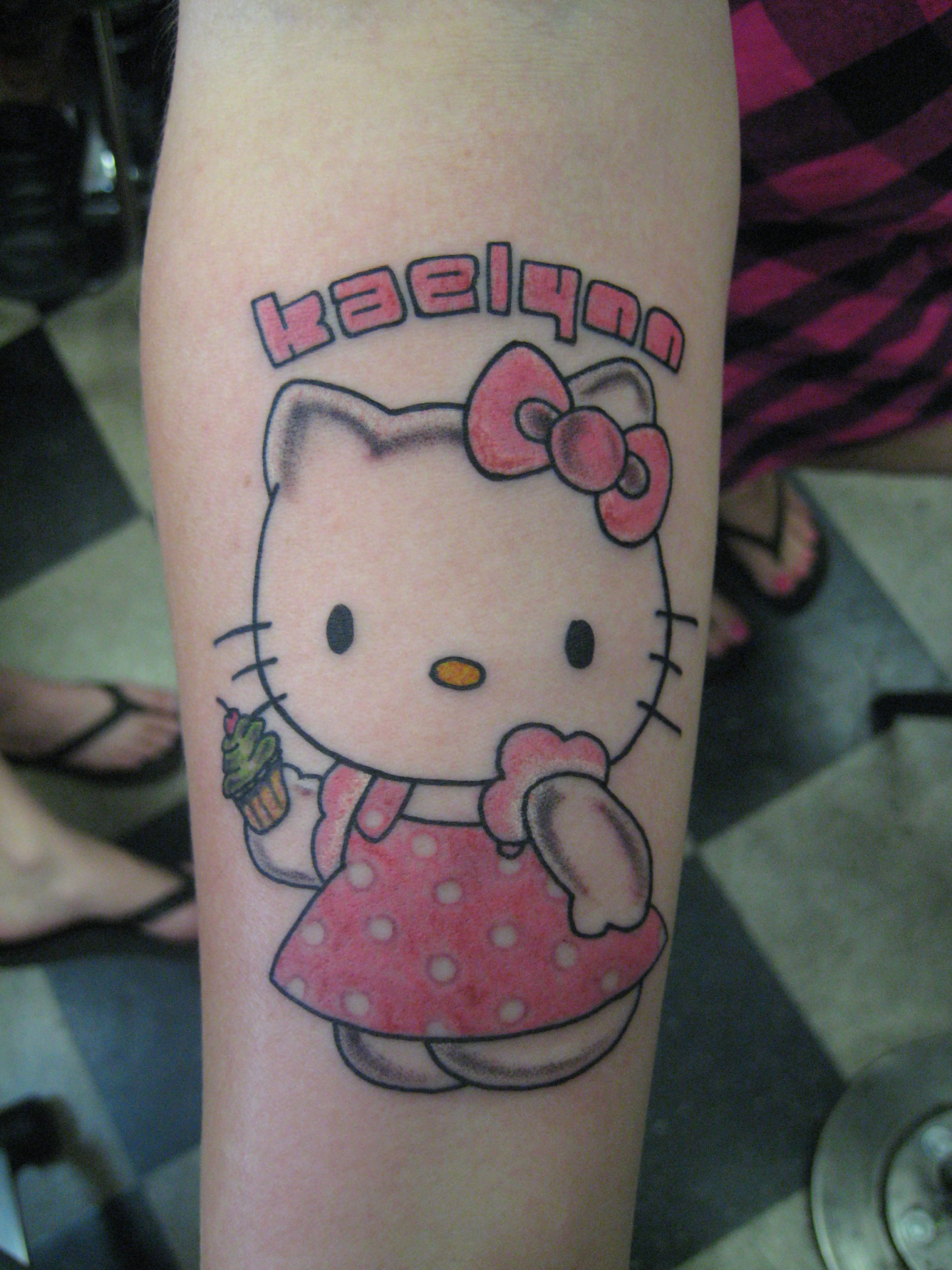 50 mẫu hình xăm Hello Kitty đáng yêu cho nàng lựa chọn - [Kích thước hình ảnh: 1920x2560 px]