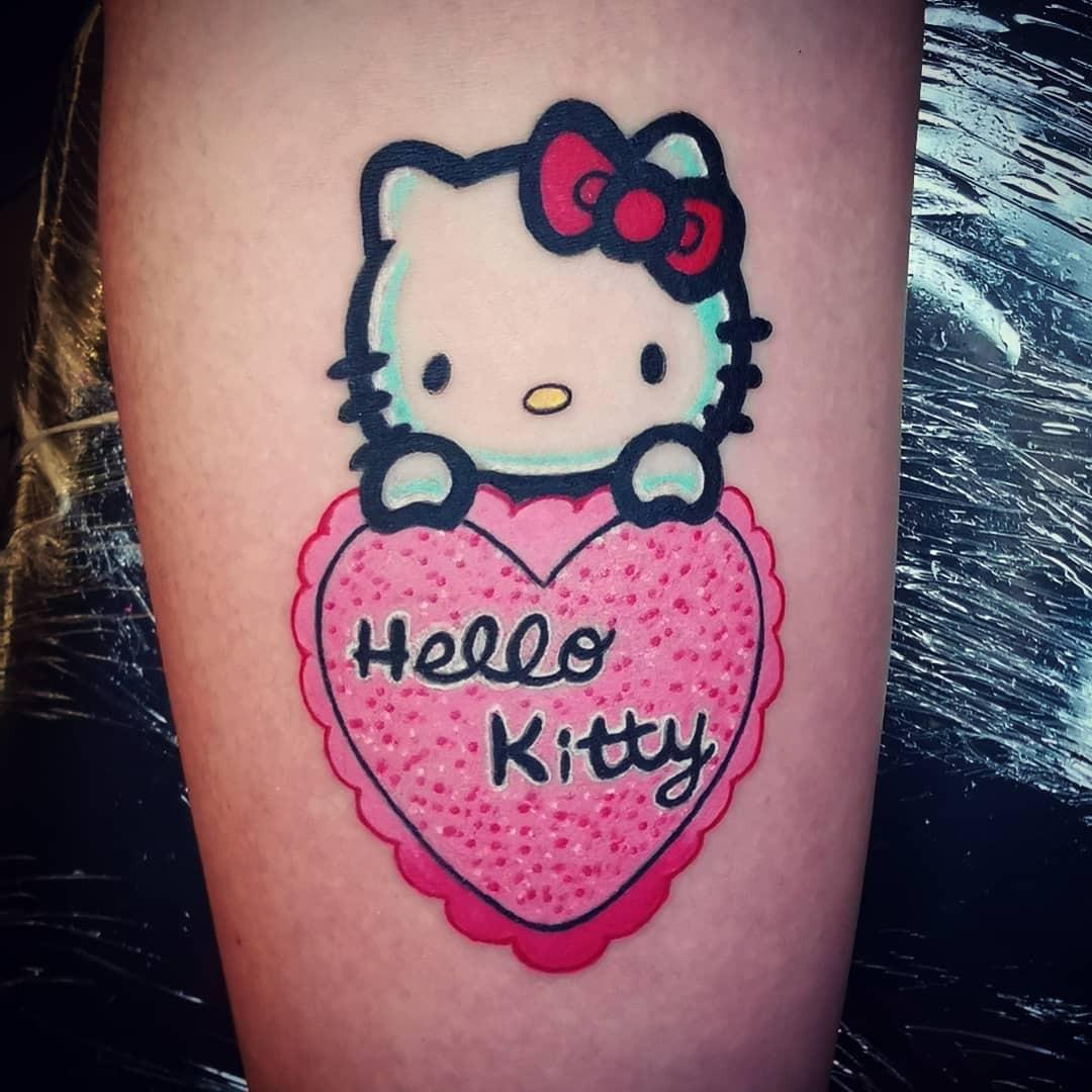 50 mẫu hình xăm Hello Kitty đáng yêu cho nàng lựa chọn - [Kích thước hình ảnh: 1080x1080 px]