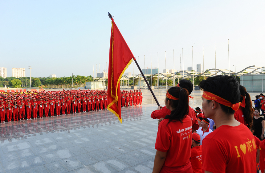 Hình ảnh lá cờ Quốc Kỳ Việt Nam đẹp – Ý nghĩa của lá cờ đỏ sao vàng - [Kích thước hình ảnh: 860x564 px]