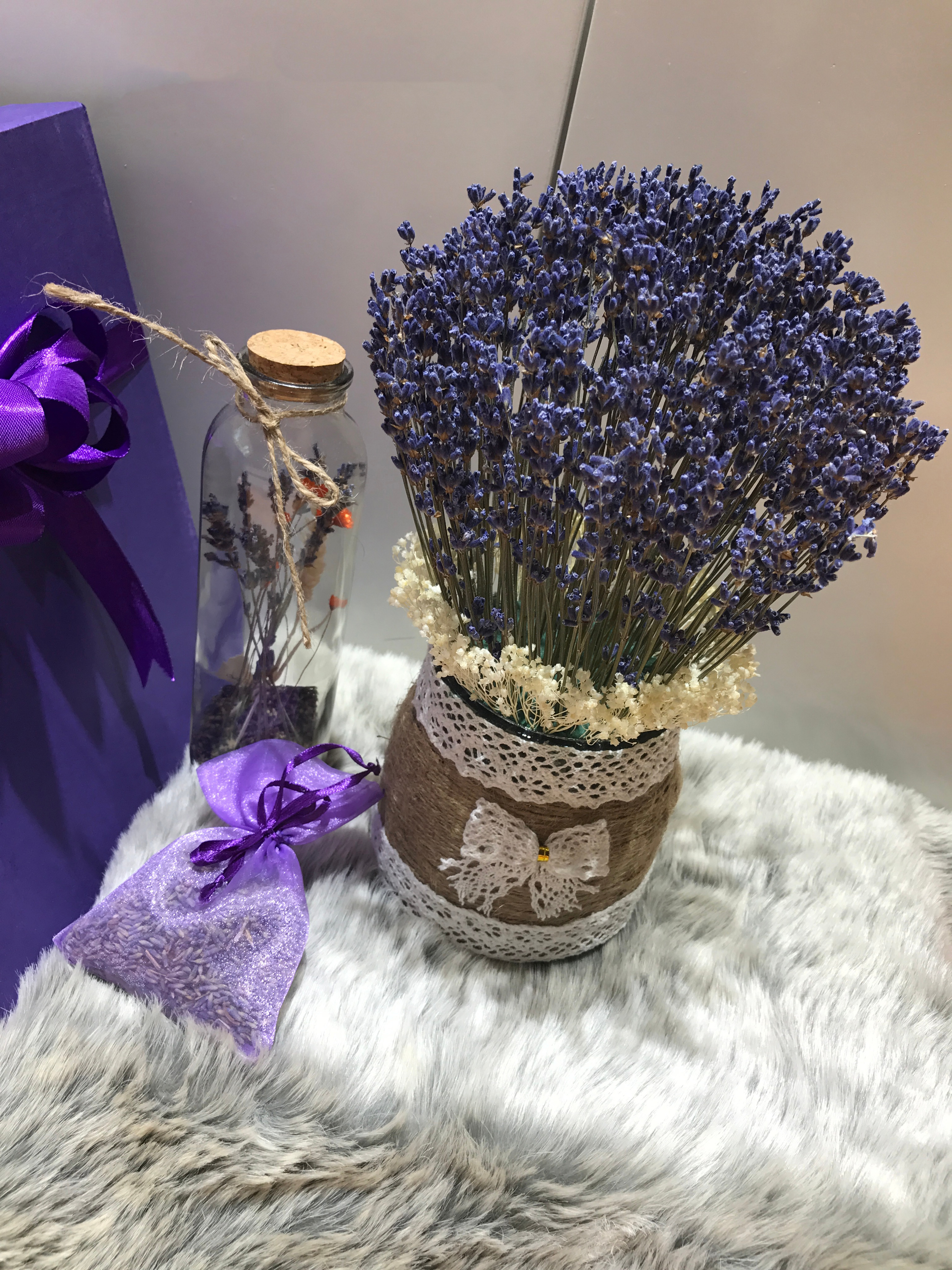 Tổng hợp hình ảnh hoa lavender khô đẹp nhất – Loài hoa may mắn, hạnh phúc - [Kích thước hình ảnh: 3024x4032 px]