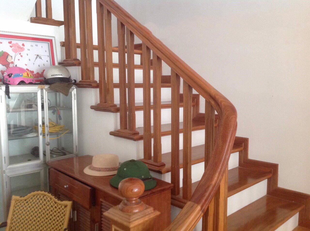 Tổng hợp các mẫu cầu thang gỗ đẹp nhất dành cho ngôi nhà của bạn - [Kích thước hình ảnh: 1280x956 px]