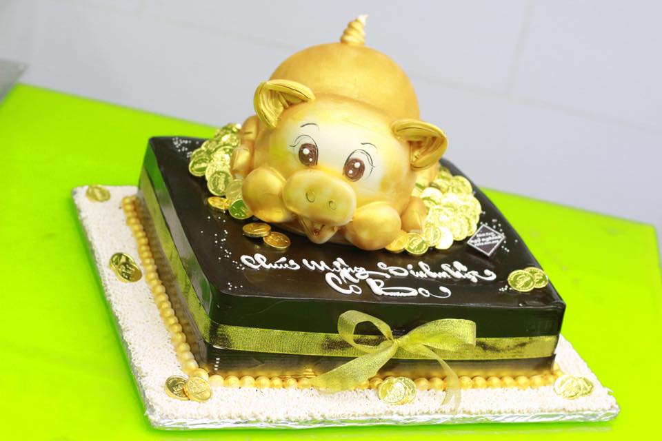 Tổng hợp hình ảnh bánh sinh nhật hình con heo dễ thương, độc lạ - [Kích thước hình ảnh: 960x640 px]