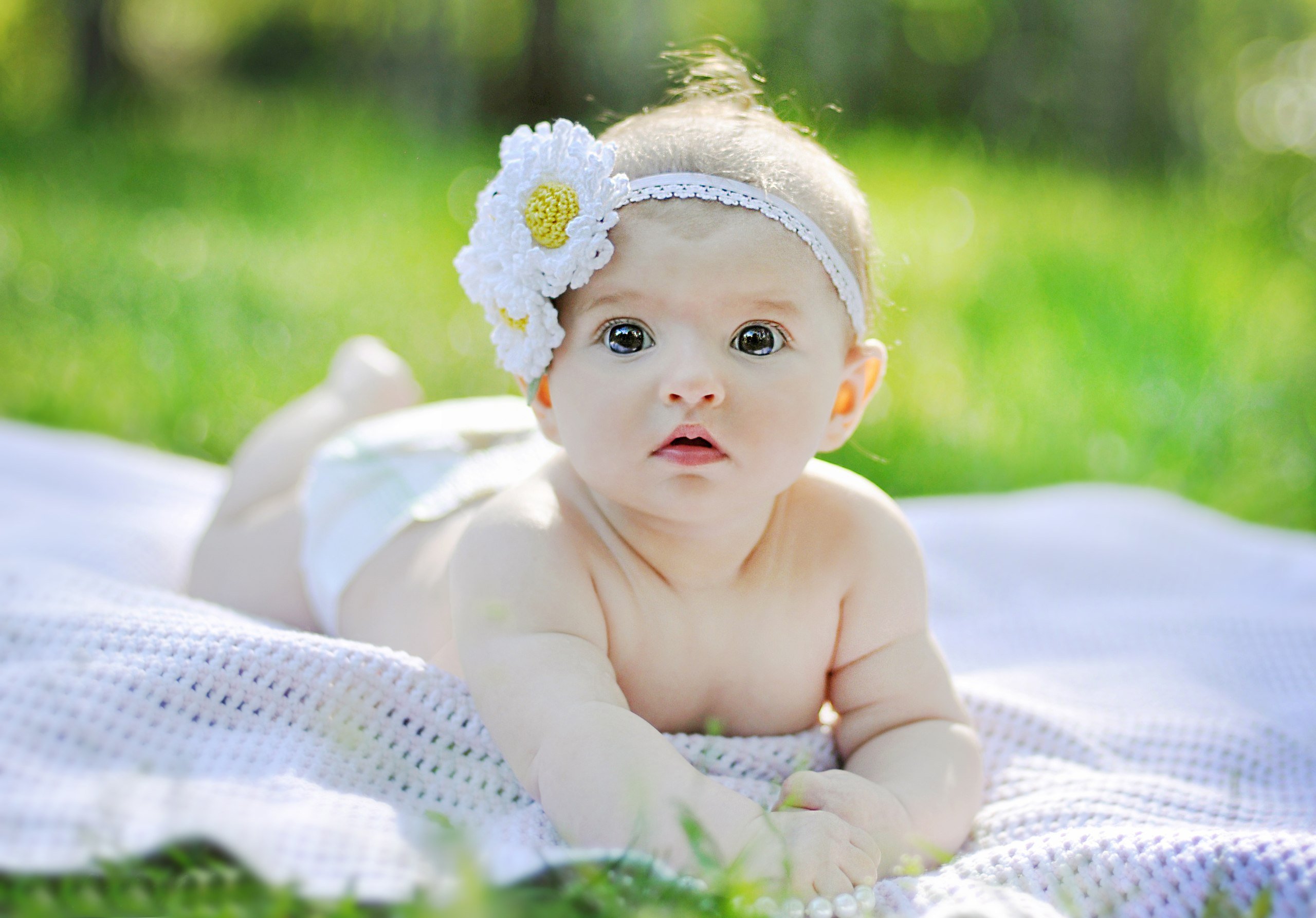 Hình ảnh những em bé dễ thương đáng yêu như thiên thần - [Kích thước hình ảnh: 2560x1786 px]