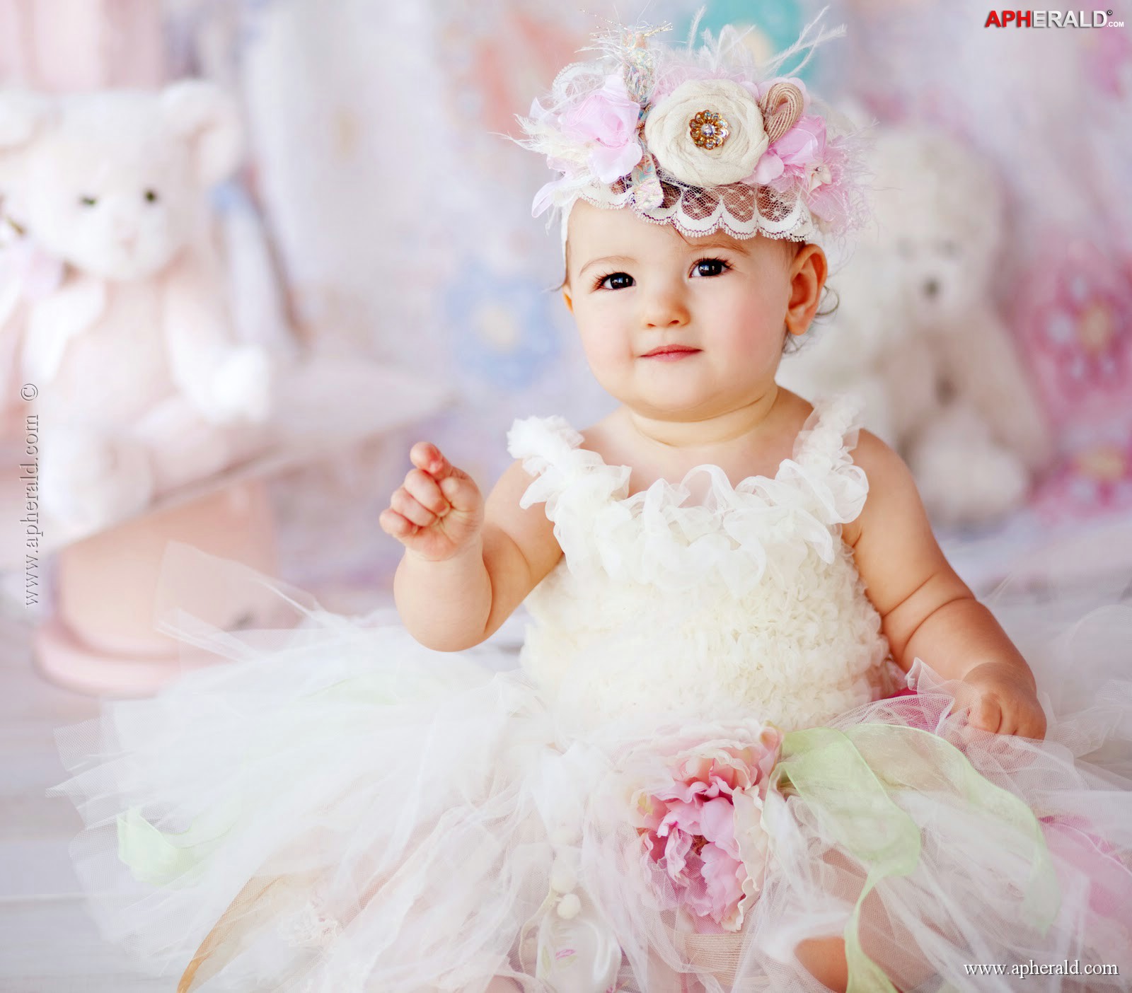 Hình ảnh những em bé dễ thương đáng yêu như thiên thần - [Kích thước hình ảnh: 1600x1404 px]