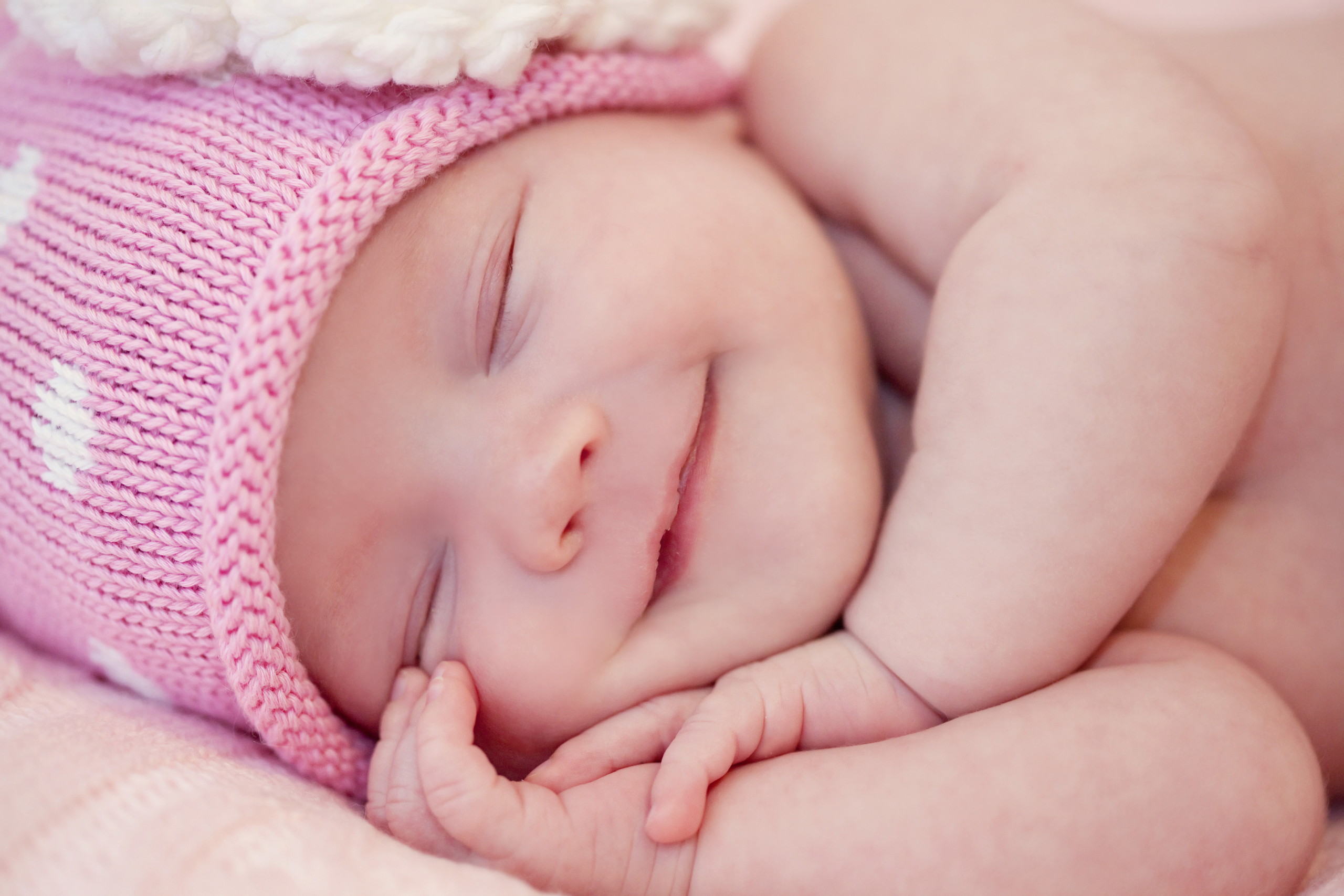 Hình ảnh những em bé dễ thương đáng yêu như thiên thần - [Kích thước hình ảnh: 2560x1707 px]