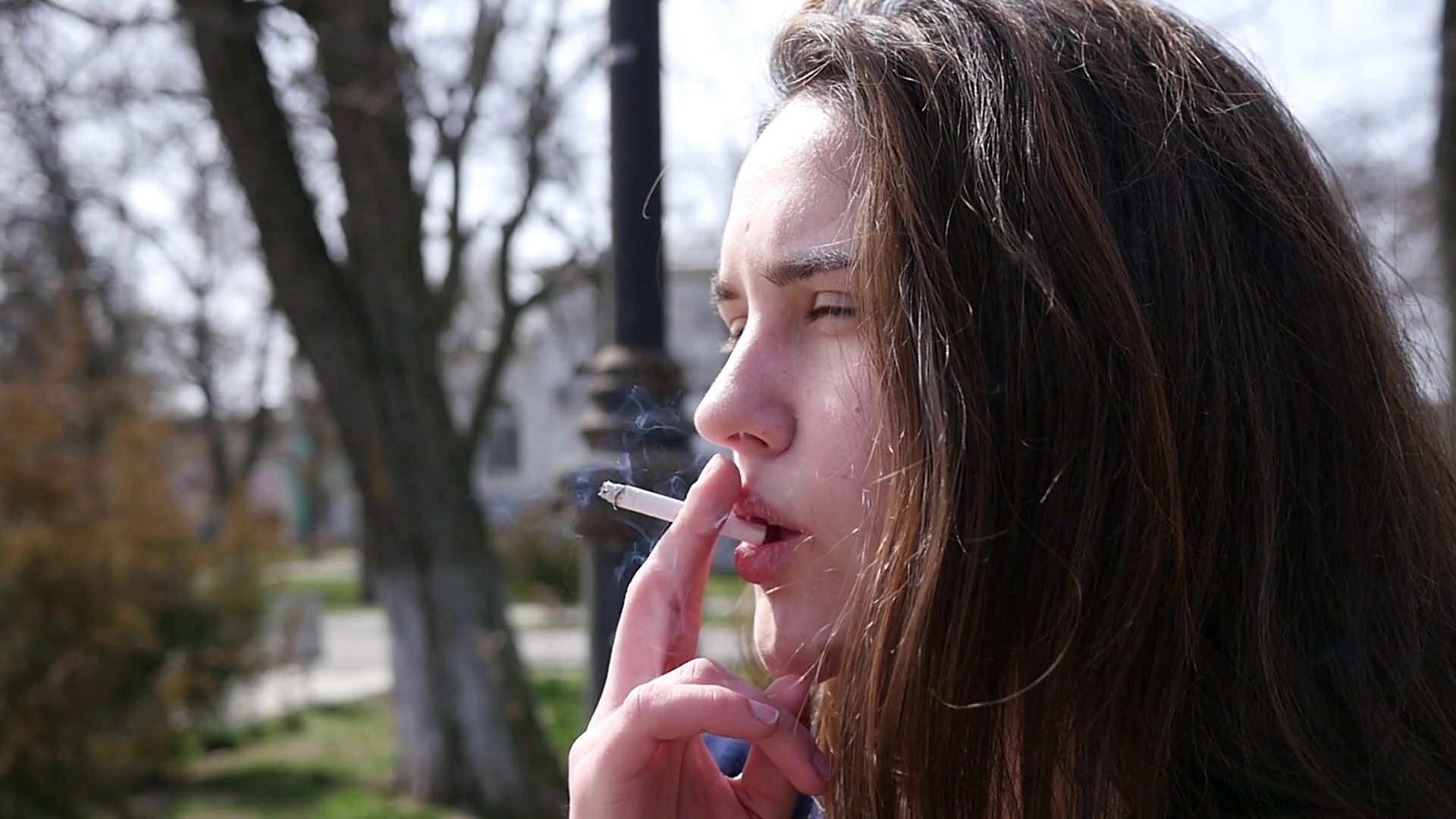 Top hình ảnh con gái hút thuốc cực chất, đầy tâm trạng - [Kích thước hình ảnh: 1920x1080 px]