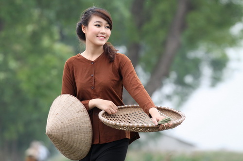 Áo bà ba truyền thống duyên dáng của những cô gái Việt Nam - [Kích thước hình ảnh: 500x333 px]
