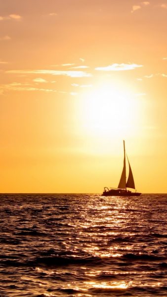 Tranhto24h: Ảnh thuyền buồm bên ánh mặt trời, 338x600px