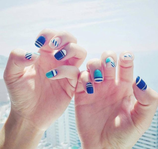 Tranhto24h: Mẫu nail Hàn Quốc ca rô xanh cô ban, 636x600px