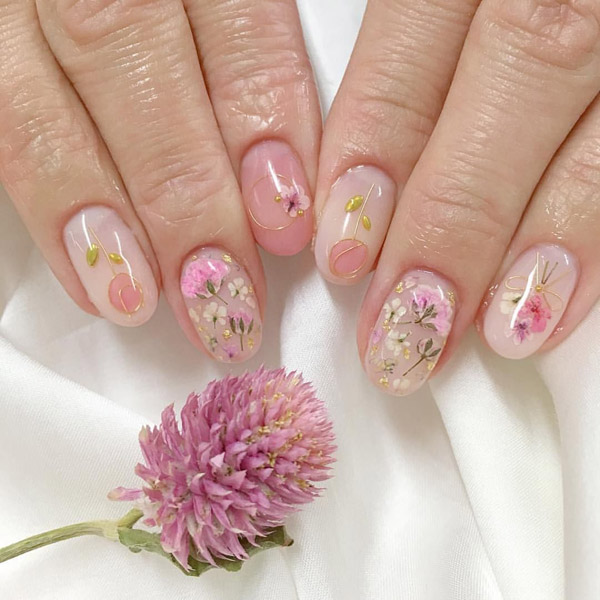 Tranhto24h: Mẫu nail Hàn Quốc gel trong hoa nhí hồng, 600x600px