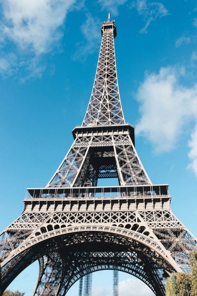 Tranhto24h: Ảnh tháp Eiffel với góc nhìn từ bên dưới, 400x600px