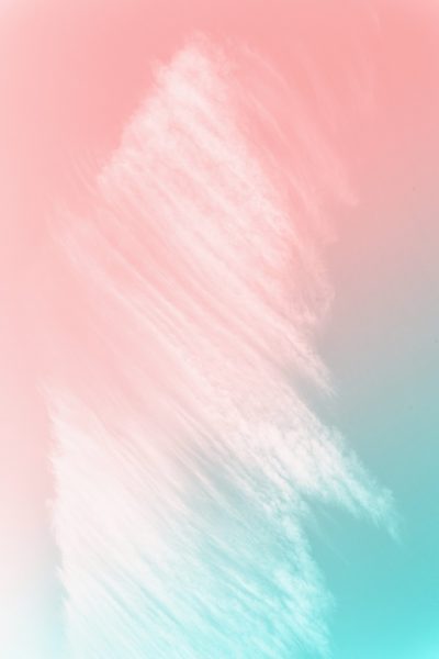 Tranhto24h: Hình nền màu hồng pastel trơn và những vệt trắng, 400x600px