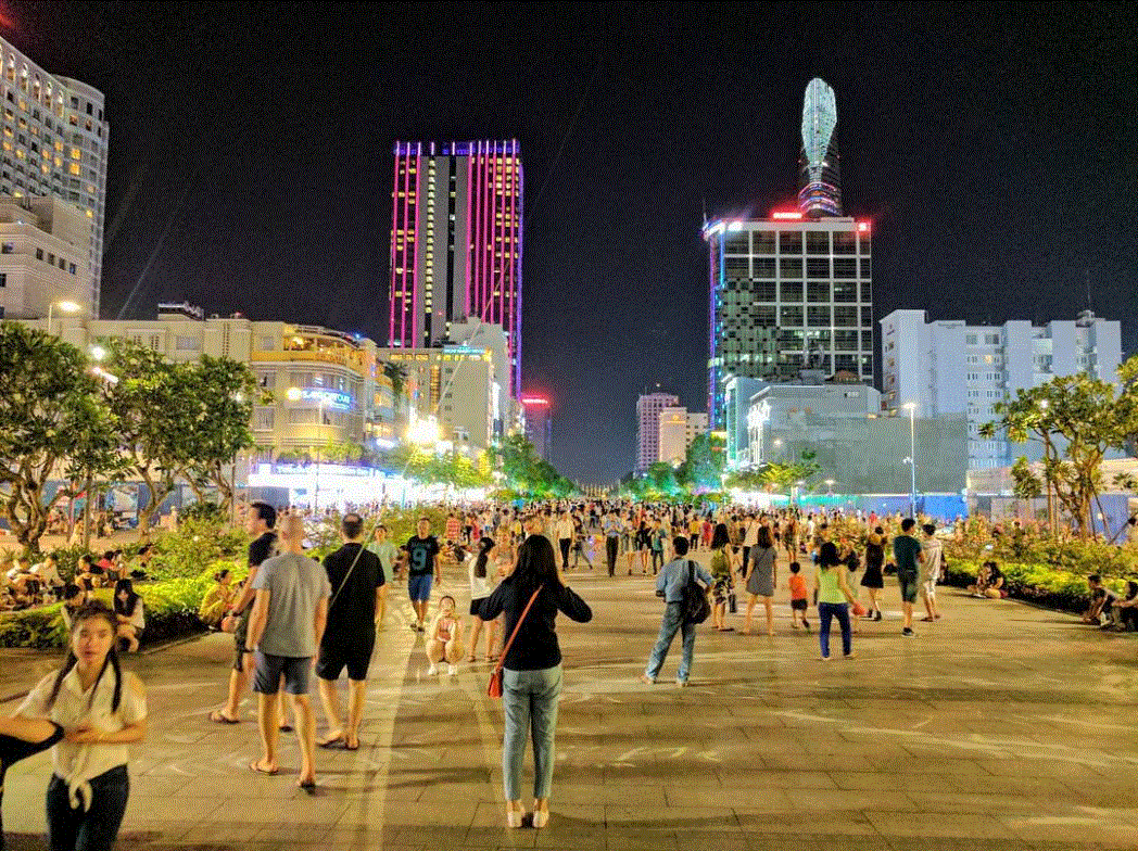 Hình ảnh Sài Gòn về đêm khoác lên chiếc áo lung linh rực rỡ