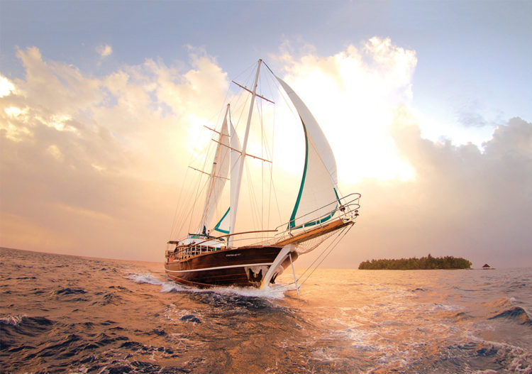 Tuyển tập hình ảnh thuyền buồm và biển đẹp nhất 